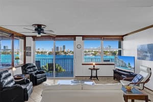 16570 NE 26th Ave #3j, North Miami Beach, FL 33160, Sold 04/01/22