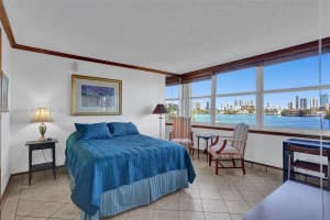 16570 NE 26th Ave #3j, North Miami Beach, FL 33160, Sold 04/01/22