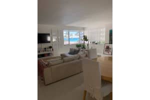 5255 Collins Ave #3c, Miami, FL 33140, Sold 04/15/22