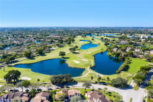 13707 Kendale Lakes Cir, Miami, FL 33183, Sold 01/25/22