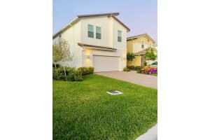 1071 Veleiros Blvd, Lighthouse Point, FL 33064, Sold 01/05/22