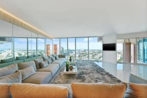 300 South Pointe Dr, Miami Beach, FL 33139, Sold 04/11/23
