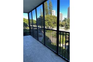 20100 W Country Club Dr, Aventura, FL 33180, Sold 03/02/22