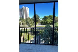 20100 W Country Club Dr, Aventura, FL 33180, Sold 03/02/22