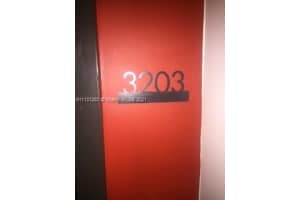 151 SE 1st St, Miami, FL 33131, Sold 01/24/22