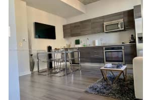 151 SE 1st St, Miami, FL 33131, Sold 04/12/22