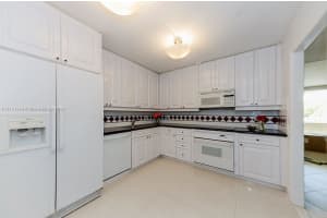 3 Grove Isle Dr C206, Miami, FL 33133, Sold 04/01/22