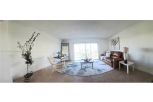 300 NE 14th Ave, Hallandale Beach, FL 33009, Sold 01/05/22