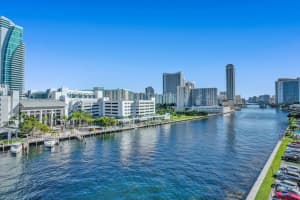 400 Leslie Dr, Hallandale Beach, FL 33009, Sold 02/11/22