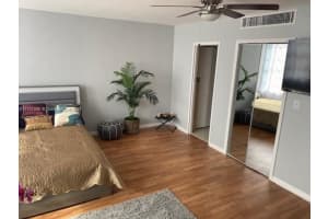 2899 Collins Ave, Miami Beach, FL 33140, Sold 04/22/22