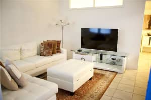 1340 Lincoln Rd, Miami Beach, FL 33139, Sold 02/21/22