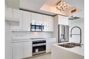 888 Biscayne Blvd, Suite #Cu3a, Miami, FL 33132, Sold 02/09/22