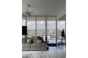 1100 Biscayne Blvd, Miami, FL 33132, Sold 12/02/21