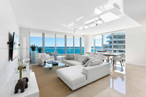 Jade at Brickell Bay, 1331 Brickell Bay Dr, Miami, FL 33131, Sold 01/31/22