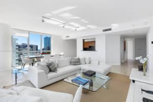 Jade at Brickell Bay, 1331 Brickell Bay Dr, Miami, FL 33131, Sold 01/31/22