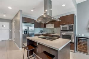7930 East Dr, North Bay Village, FL 33141, Sold 01/18/22