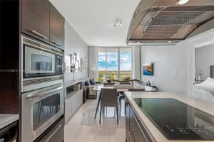 7930 East Dr, North Bay Village, FL 33141, Sold 01/18/22
