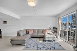 2207 NE 7th St, Hallandale Beach, FL 33009, Sold 12/27/21