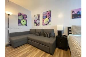 335 Ocean Dr, Miami Beach, FL 33139, Sold 04/22/22