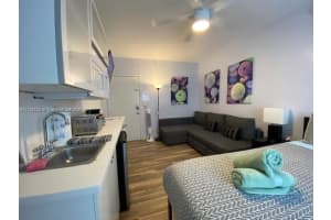 335 Ocean Dr, Miami Beach, FL 33139, Sold 04/22/22