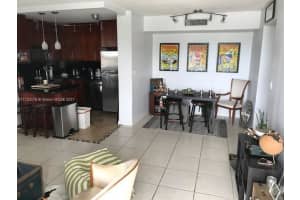 1050 SE 15th St, Fort Lauderdale, FL 33316, Sold 02/09/22