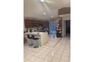 19830 NW 65th Ct, Hialeah, FL 33015, Sold 02/28/22