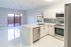 3729 NE 4th St, Homestead, FL 33033, Sold 01/28/22