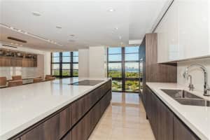 5500 Collins Ave, Miami, FL 33140, Sold 03/10/22