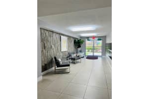 9350 Fontainebleau Blvd, Miami, FL 33172, Sold 03/17/22