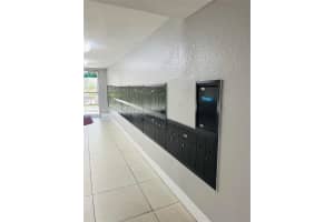 9350 Fontainebleau Blvd, Miami, FL 33172, Sold 03/17/22