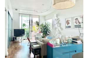 1700 Meridian Ave, Miami Beach, FL 33139, Sold 03/23/22