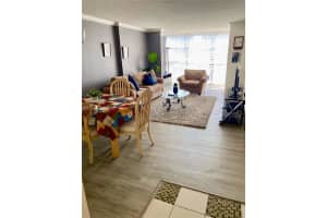 600 Parkview Dr # 1132, Hallandale Beach, FL 33009, Sold 02/04/22