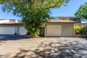10993 SW 113th Pl, Miami, FL 33176, Sold 01/03/22