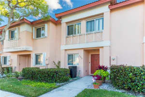 20816 NW 3rd Ln, Pembroke Pines, FL 33029, Sold 01/14/22