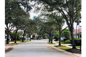 1326 Ginger Cir, Weston, FL 33326, Sold 03/28/22