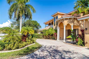 18465 SW 77th Ct, Cutler Bay, FL 33157, Sold 02/02/22