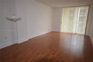 5099 NW 7th St PH 08, Miami, FL 33126, Sold 02/08/22