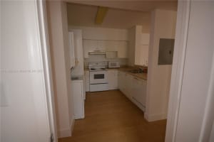 5099 NW 7th St PH 08, Miami, FL 33126, Sold 02/08/22