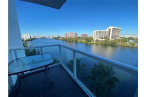 5091 NW 7th St, Miami, FL 33126, Sold 01/19/22