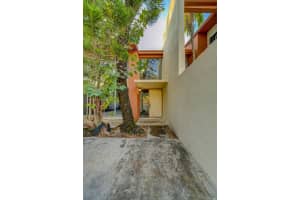 10462 SW 78th St, Miami, FL 33173, Sold 12/21/21