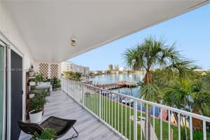 400 Golden Isles Dr, Hallandale Beach, FL 33009, Sold 01/14/22