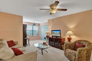 2946 S University Dr, Davie, FL 33328, Sold 03/02/22