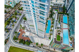 60 SW 13th St, Miami, FL 33130, Sold 01/24/22