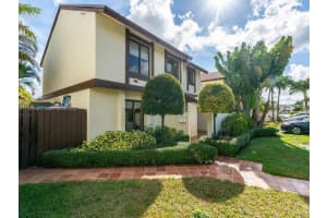 9948 NW 5th Ln, Miami, FL 33172, Sold 03/07/22