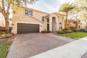 3843 E Hibiscus St, Weston, FL 33332, Sold 01/18/22