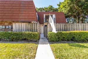 9991 NW 7th St, Plantation, FL 33324, Sold 01/26/22