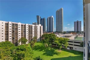 16919 N Bay Rd, Sunny Isles Beach, FL 33160, Sold 01/11/22