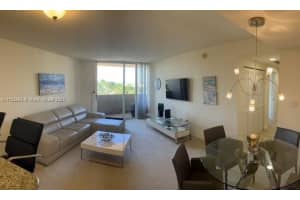 19501 W Country Club Dr, Aventura, FL 33180, Sold 01/31/22