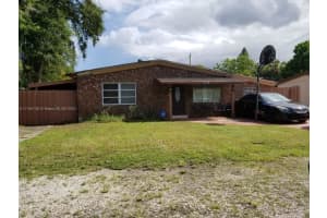 5726 Simms St, Hollywood, FL 33021, Sold 01/19/22
