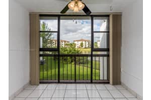 9423 Fontainebleau Blvd, Miami, FL 33172, Sold 01/19/22